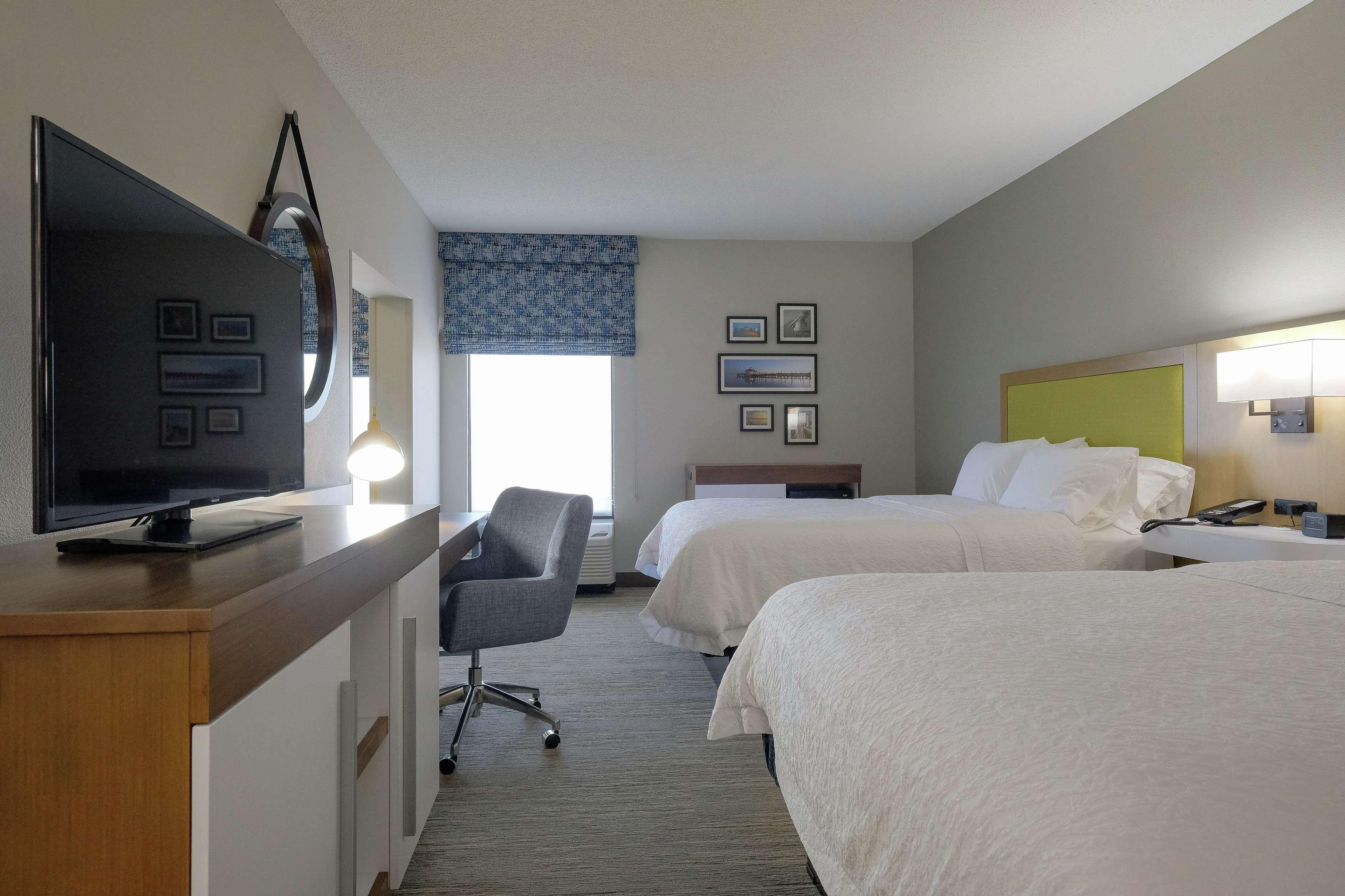 Hampton Inn אדנטון מראה חיצוני תמונה