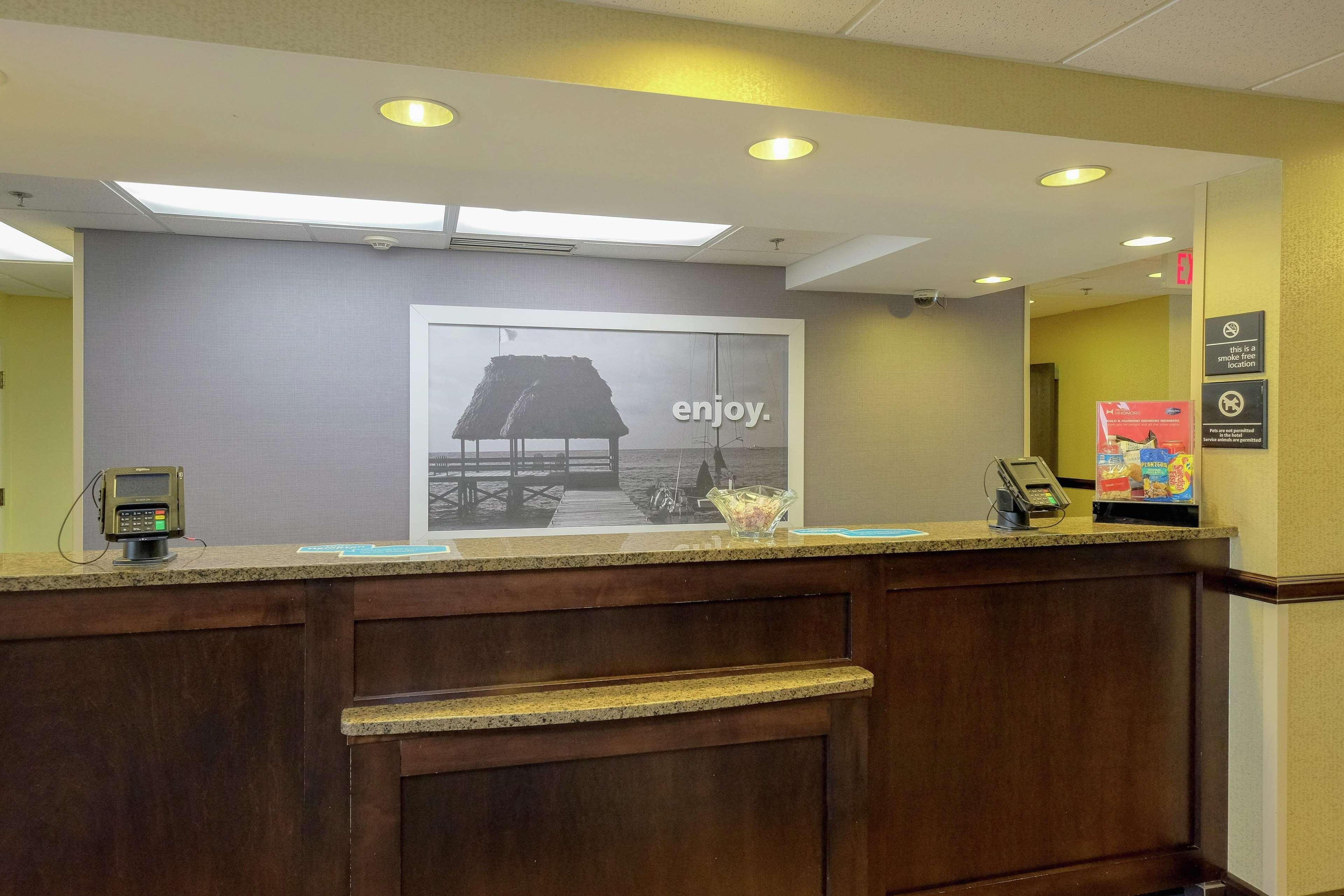 Hampton Inn אדנטון מראה חיצוני תמונה