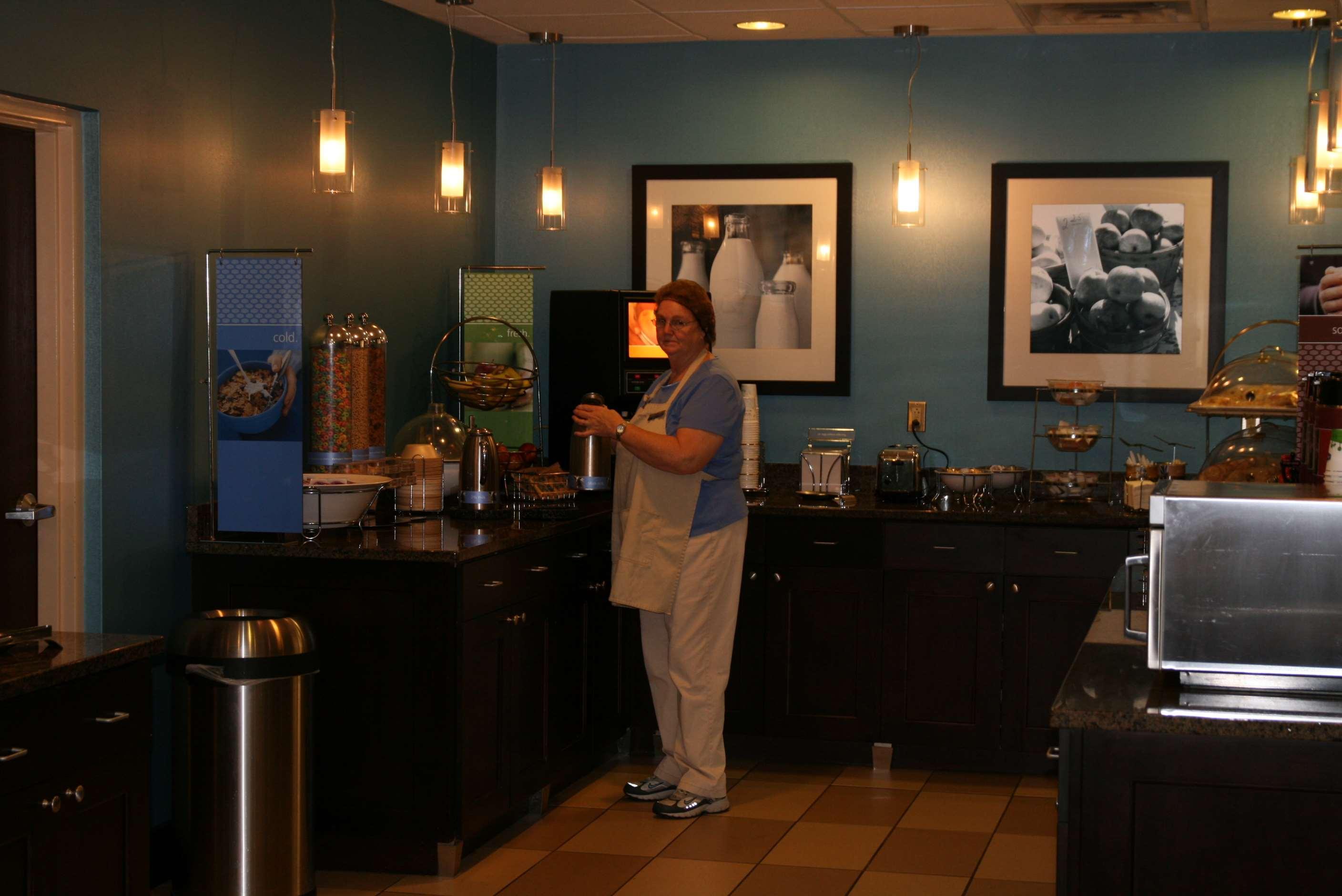 Hampton Inn אדנטון מראה חיצוני תמונה