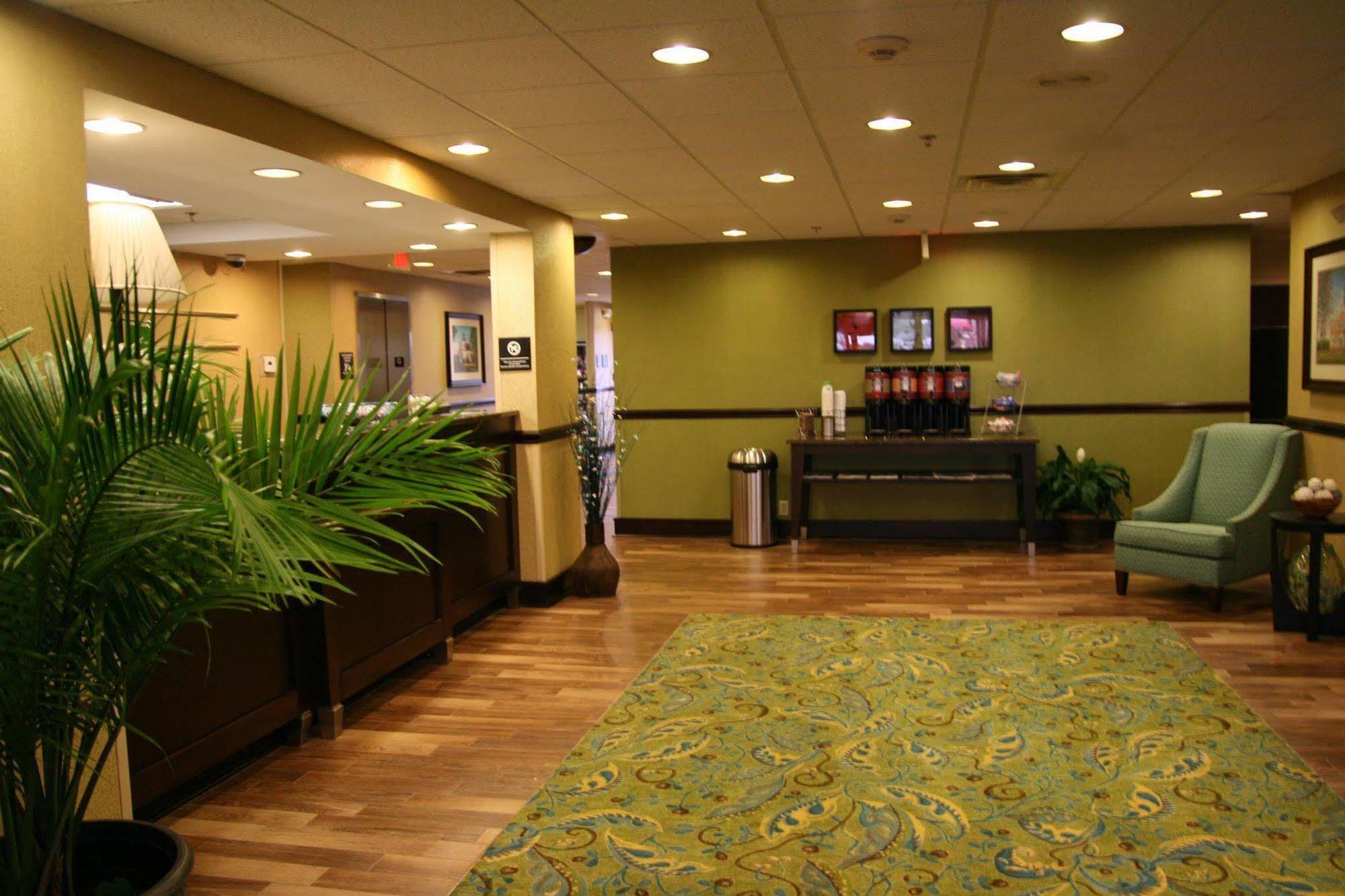 Hampton Inn אדנטון מראה פנימי תמונה