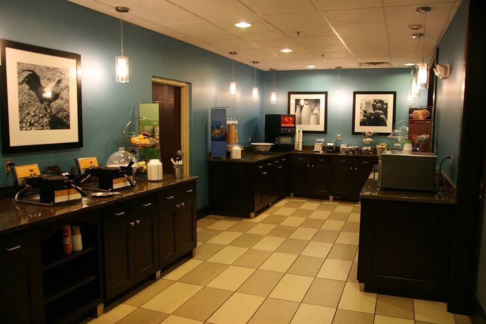 Hampton Inn אדנטון מראה חיצוני תמונה